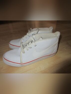 2010 Men's Nike Toki ND Leather White Size 8